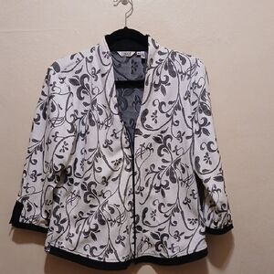 Ravel Black and White Floral Blazer